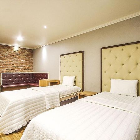 Central Hotel Changwon Exterior foto