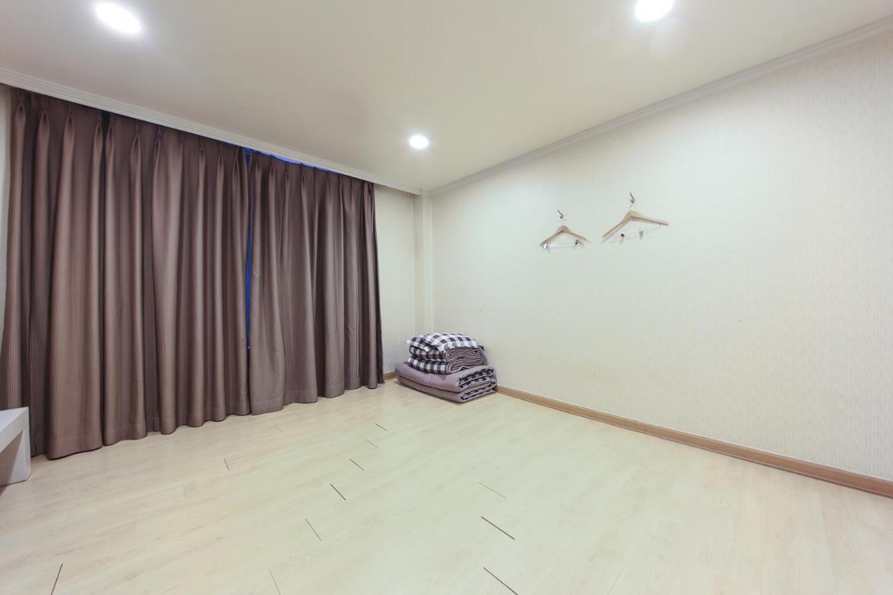 Central Hotel Changwon Exterior foto
