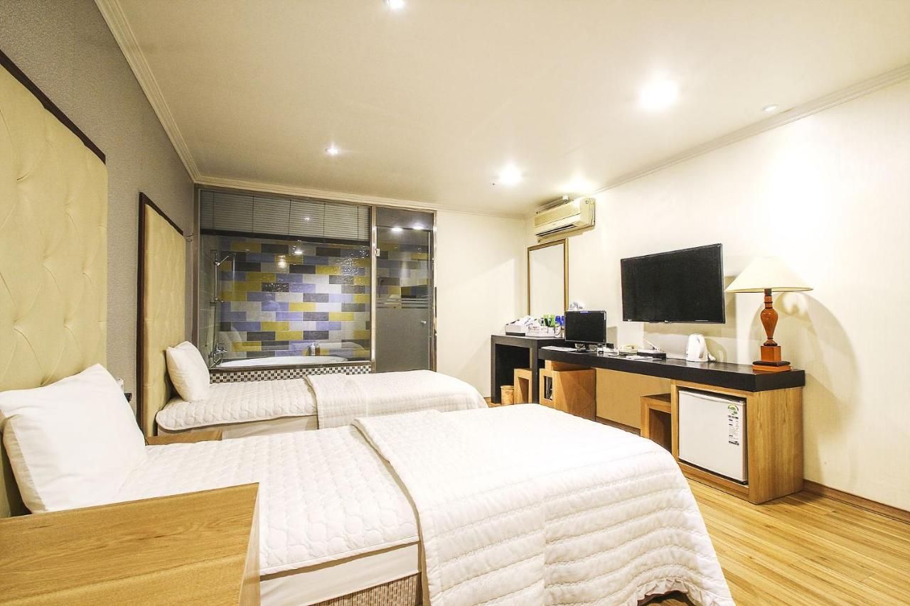 Central Hotel Changwon Exterior foto