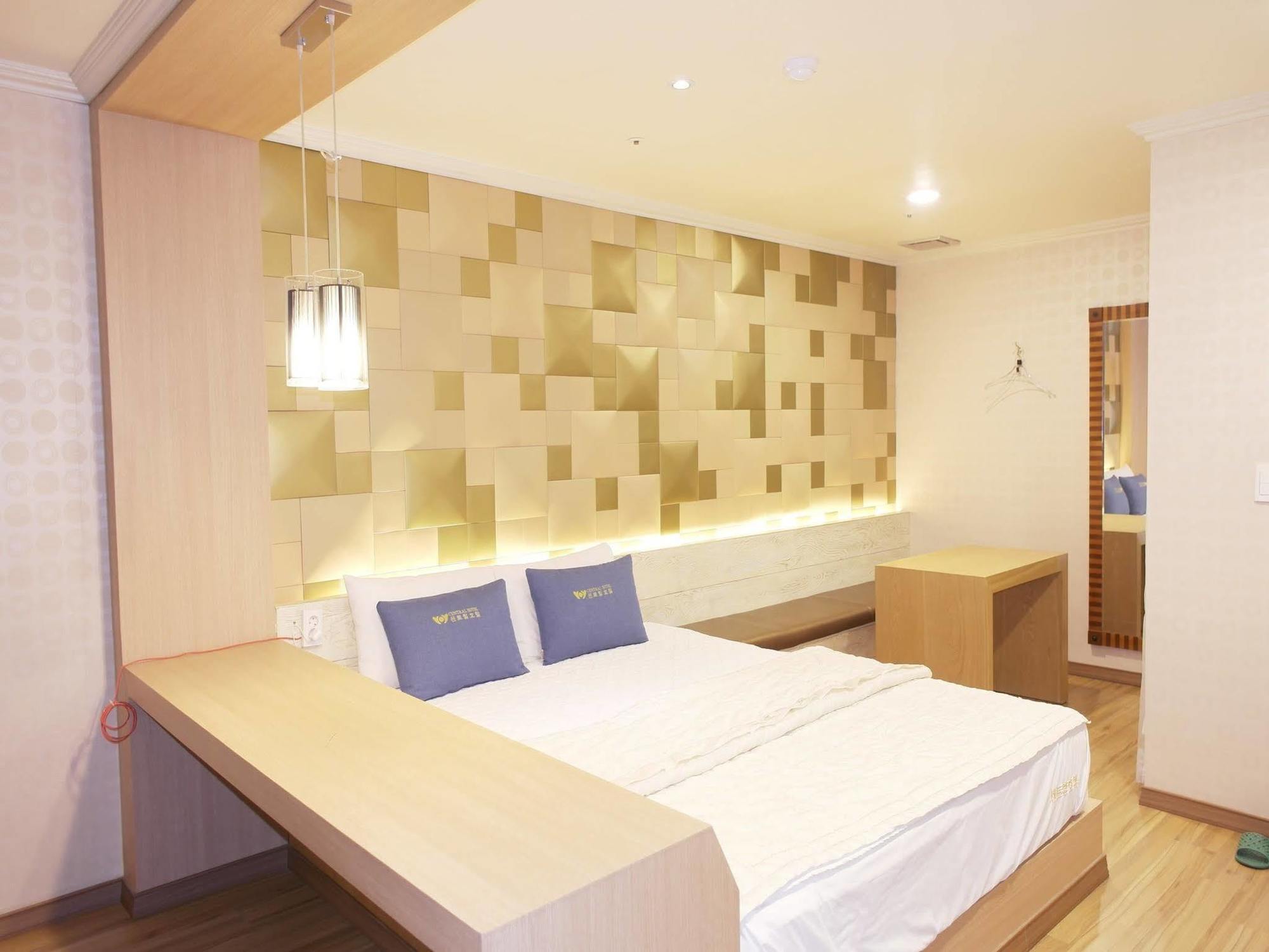 Central Hotel Changwon Exterior foto